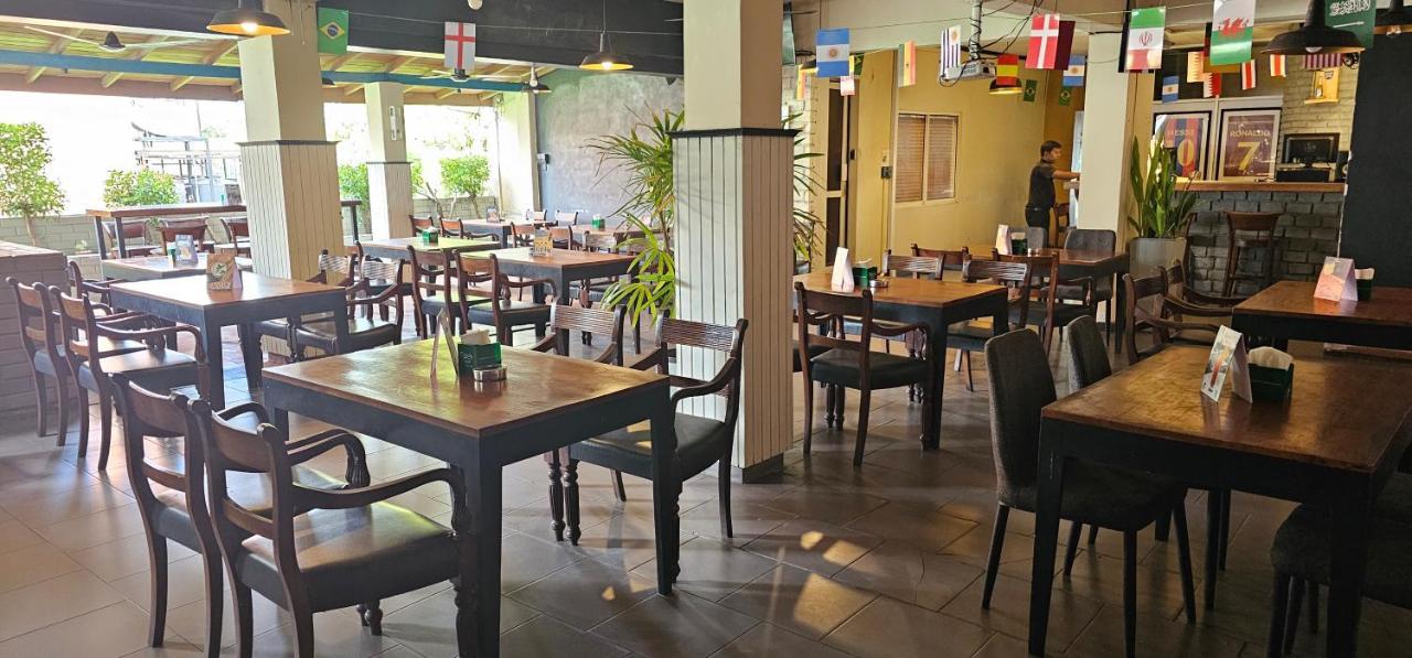 The Lion Pub & Hotel 마운트 라비니아 외부 사진